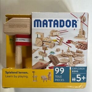 Wooden Construction Set - Natural - New - Collectable item.